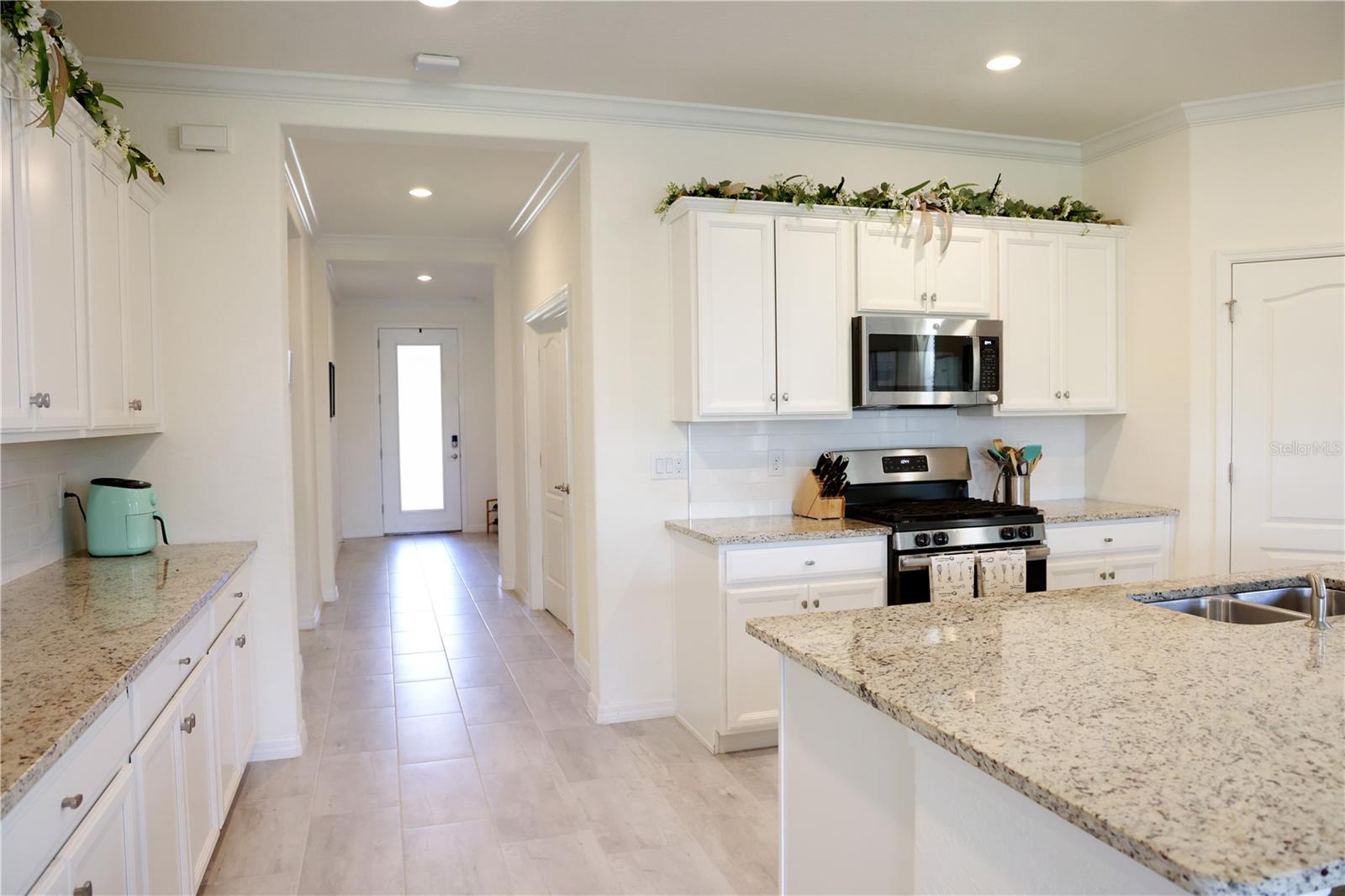 Image 6 of 62 For 17221 Blue Ridge Place