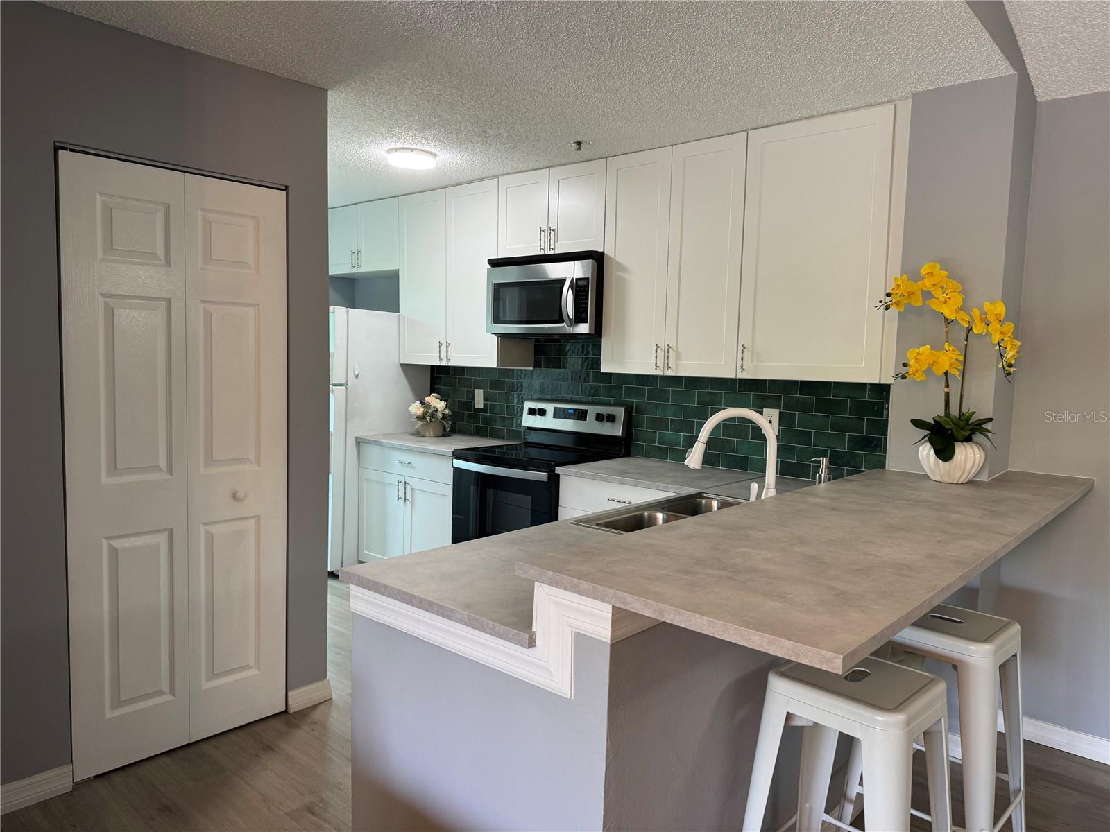 Image 19 of 19 For 4036 Crockers Lake Boulevard 21