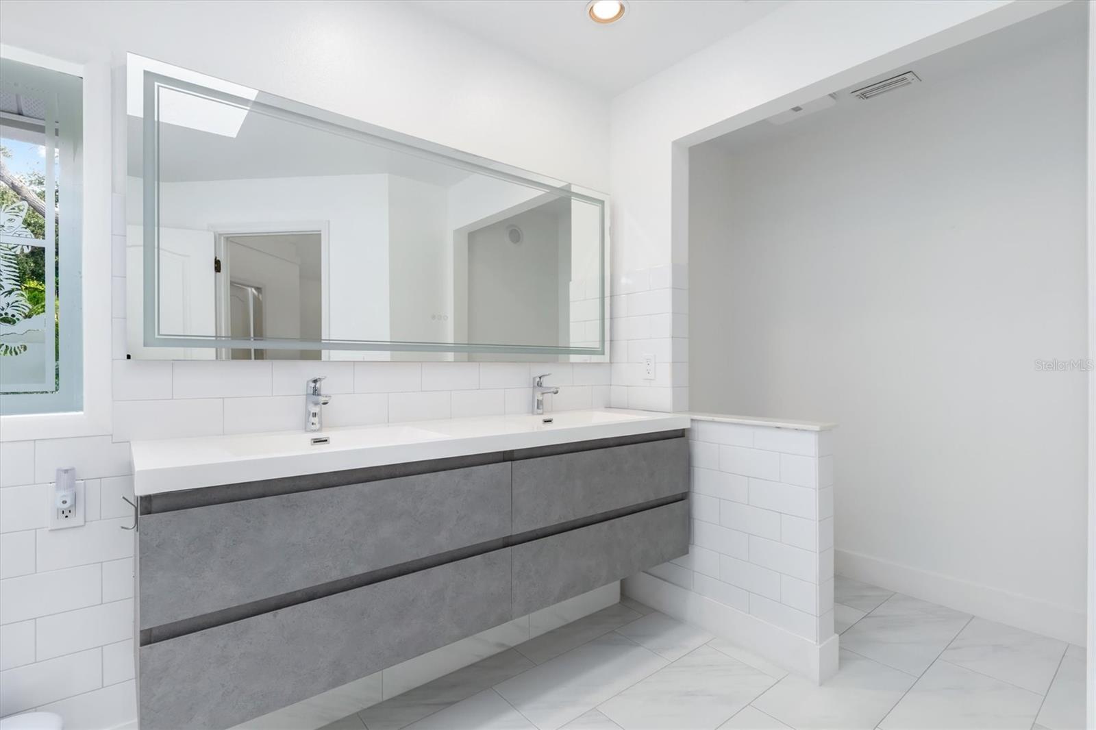 Image 18 of 38 For 1231 Orange Avenue