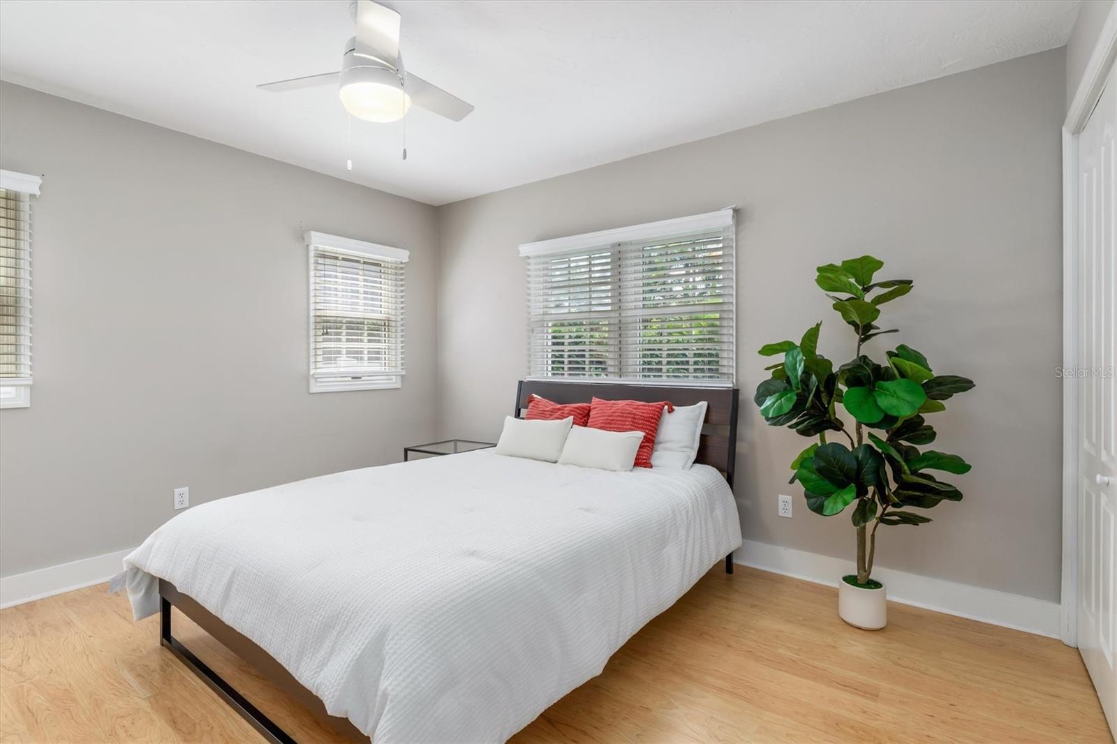 Image 27 of 38 For 1231 Orange Avenue