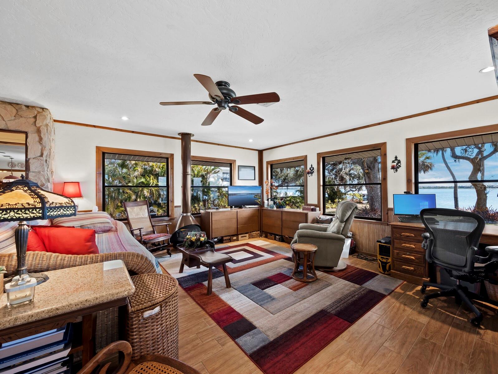 Image 25 of 60 For 1906 68th Terrace E