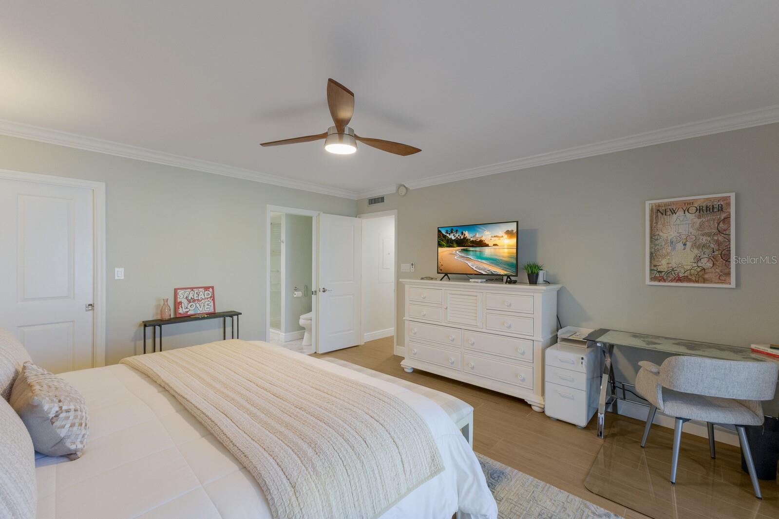 Image 18 of 48 For 4320 Falmouth Drive 301