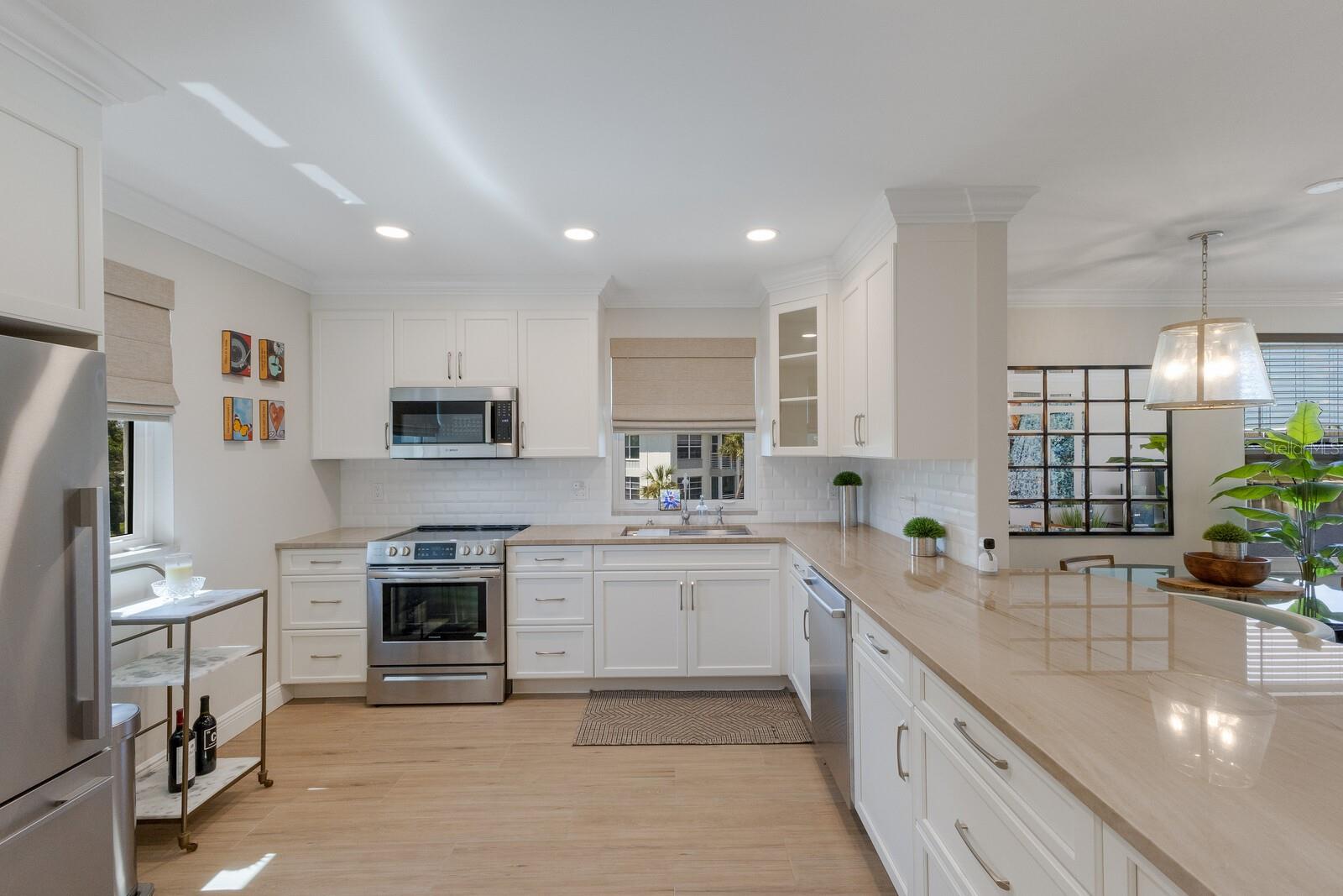 Image 5 of 48 For 4320 Falmouth Drive 301