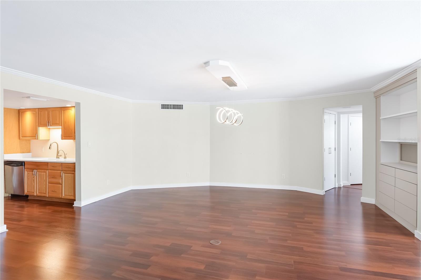 Image 10 of 37 For 435 Gulfstream Avenue 1004