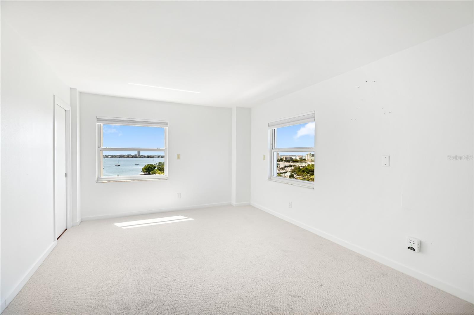 Image 13 of 37 For 435 Gulfstream Avenue 1004