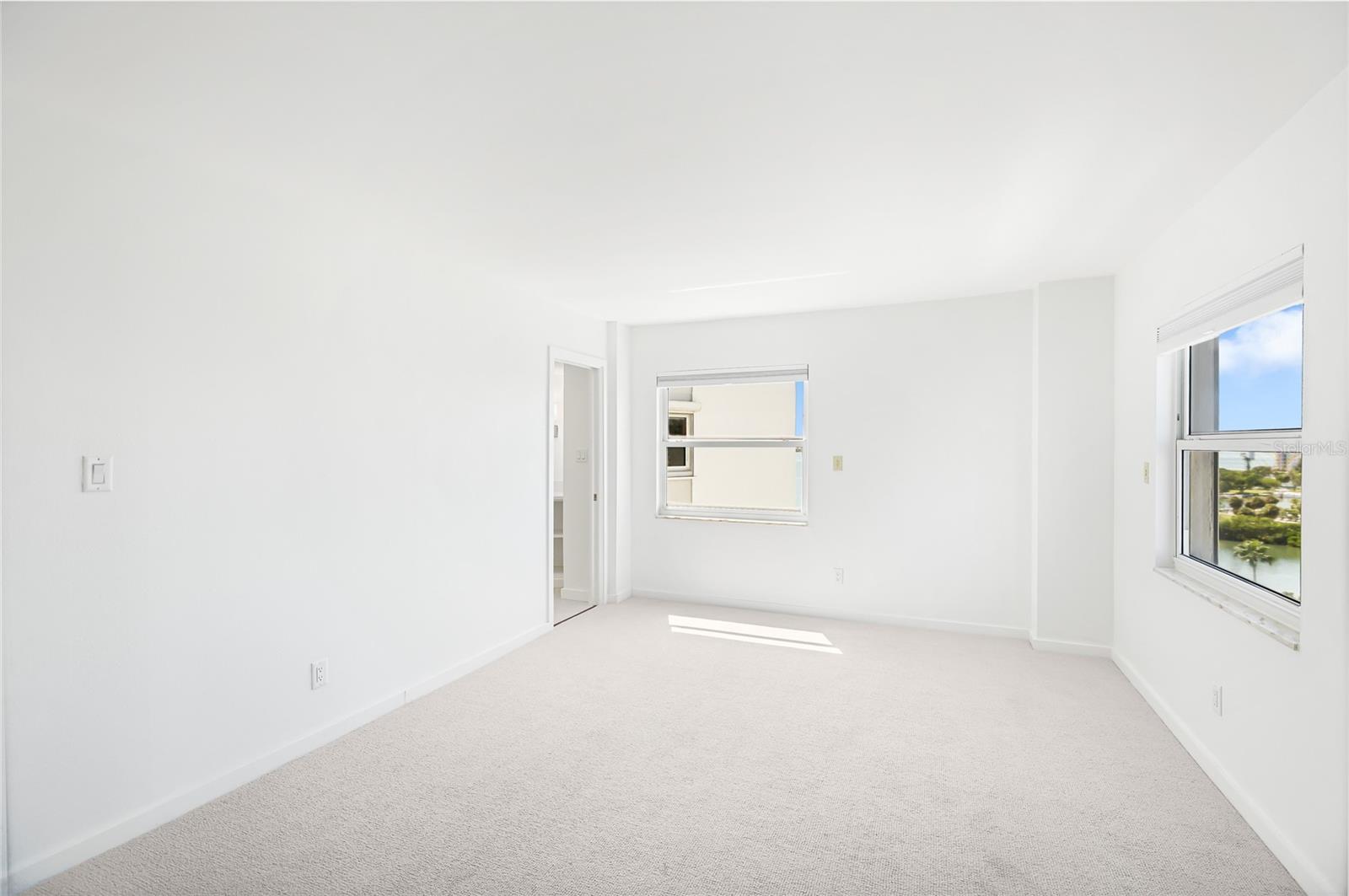 Image 15 of 37 For 435 Gulfstream Avenue 1004