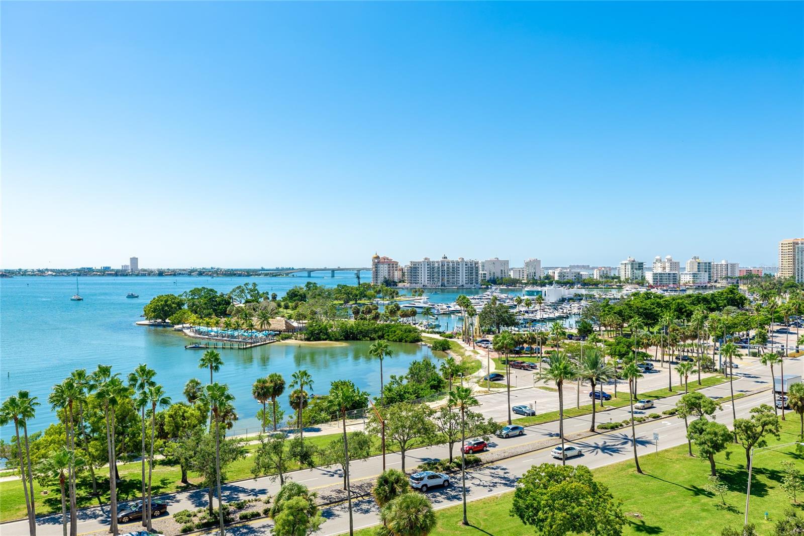 Image 2 of 37 For 435 Gulfstream Avenue 1004