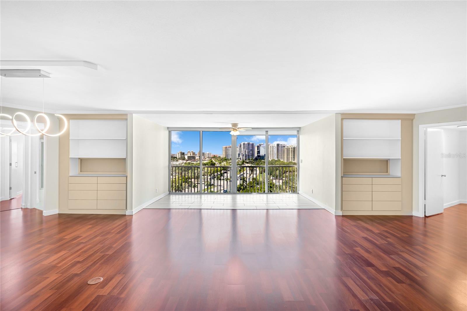 Image 3 of 37 For 435 Gulfstream Avenue 1004