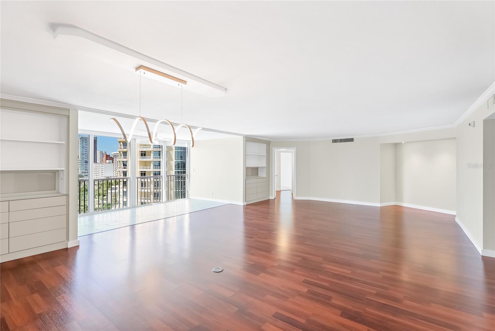 Image 6 of 37 For 435 Gulfstream Avenue 1004