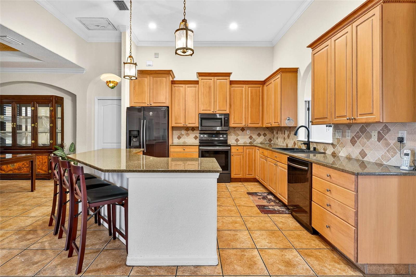 Image 14 of 64 For 14743 1st Avenue E