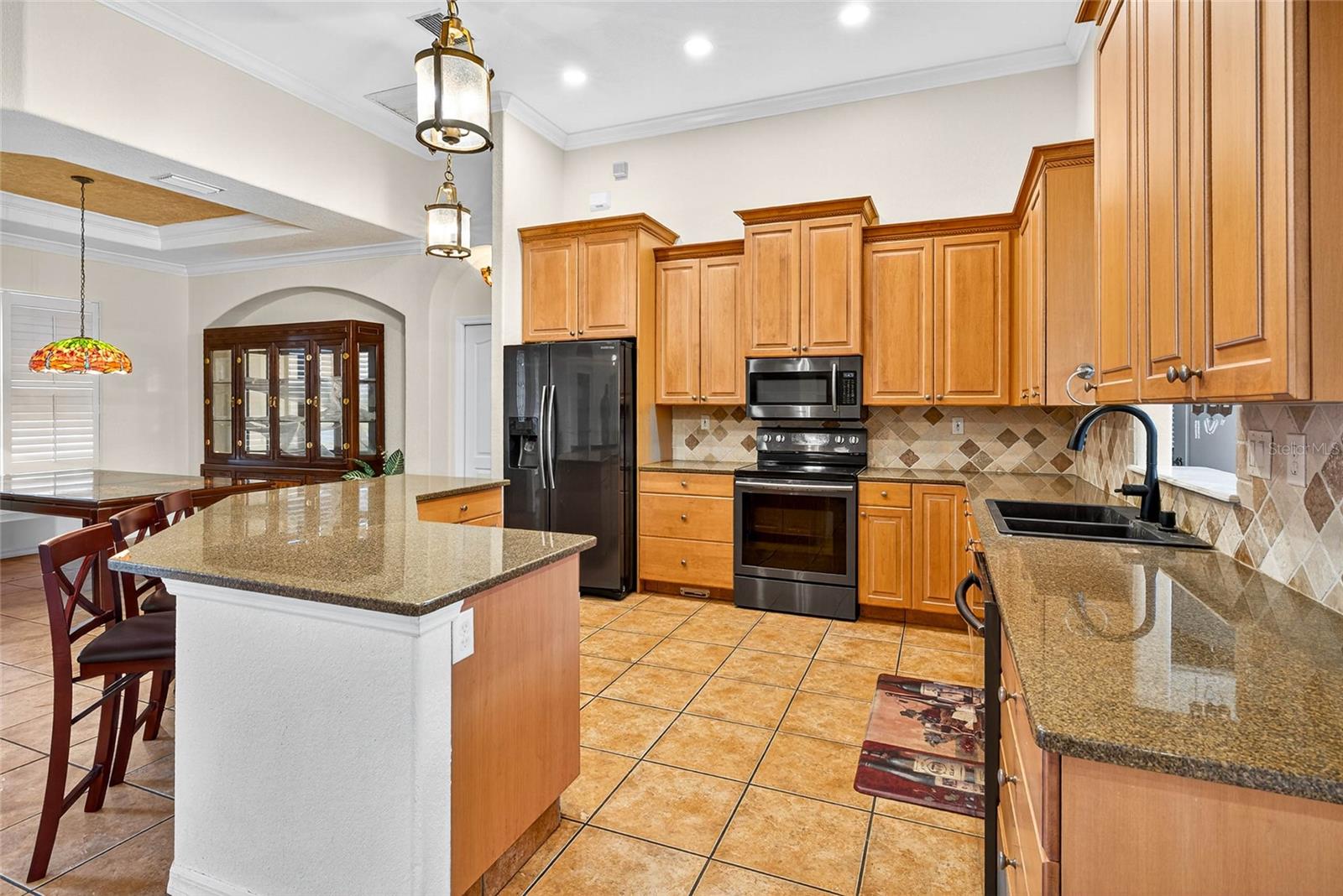 Image 16 of 64 For 14743 1st Avenue E