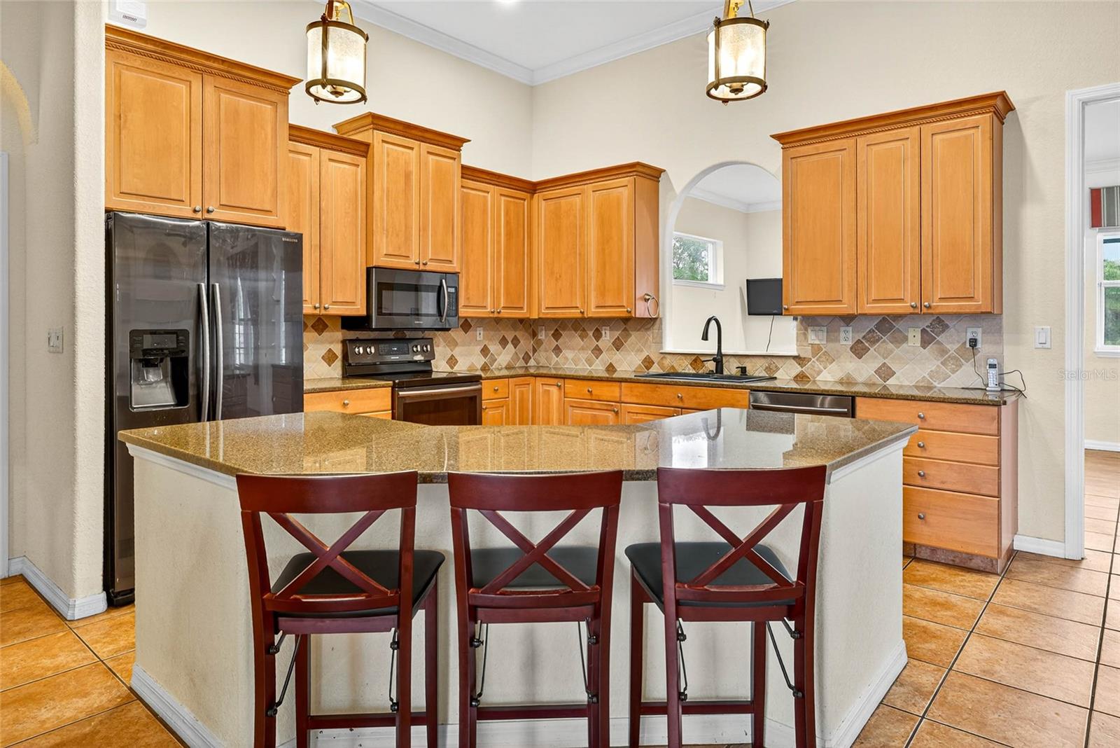 Image 18 of 64 For 14743 1st Avenue E