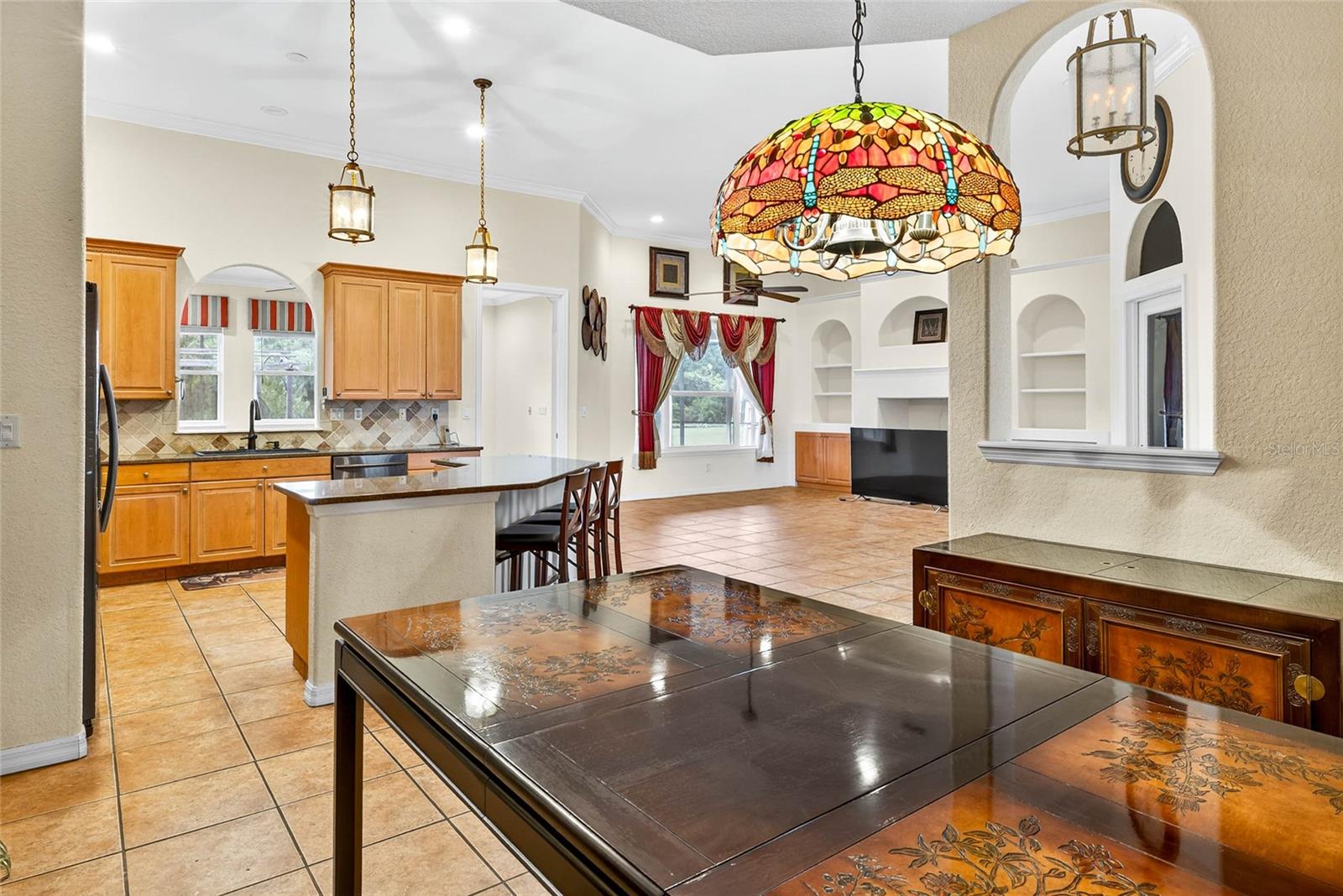 Image 22 of 64 For 14743 1st Avenue E