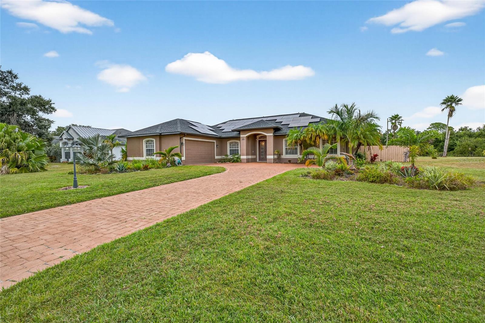 Image 3 of 64 For 14743 1st Avenue E