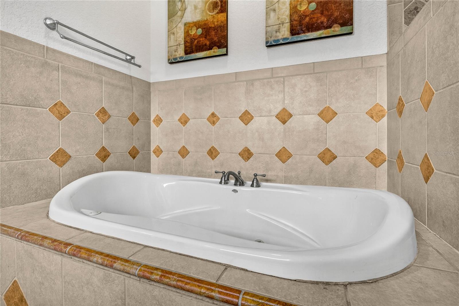 Image 37 of 64 For 14743 1st Avenue E