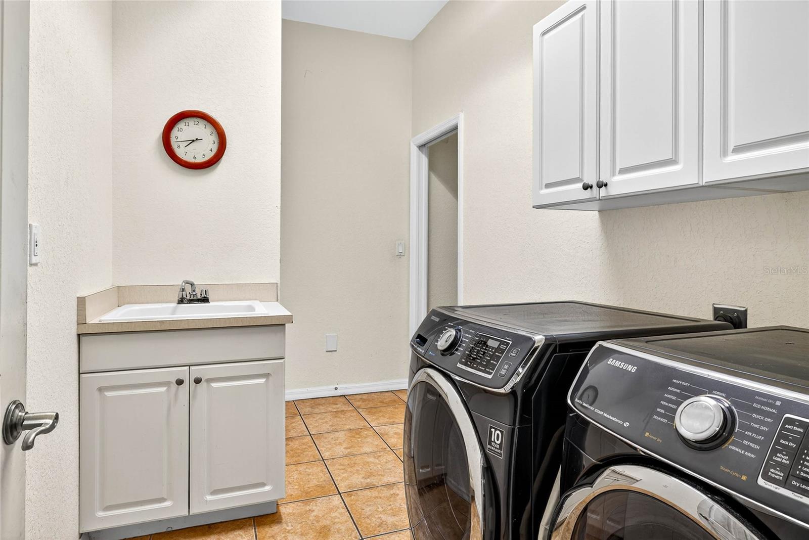 Image 39 of 64 For 14743 1st Avenue E