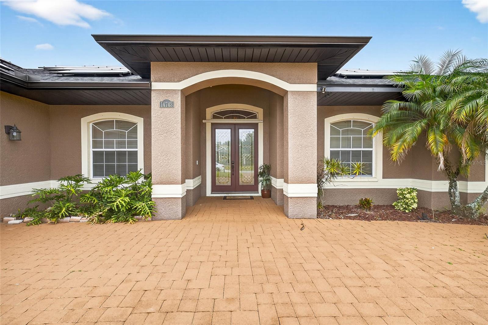 Image 4 of 64 For 14743 1st Avenue E