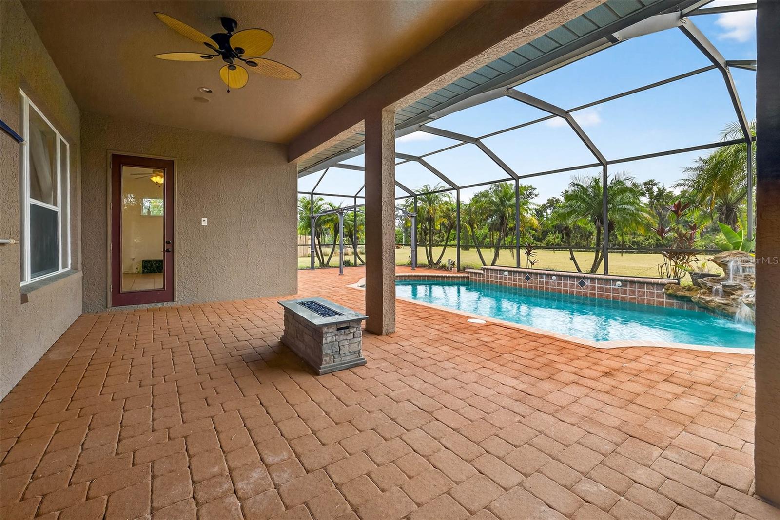 Image 45 of 64 For 14743 1st Avenue E