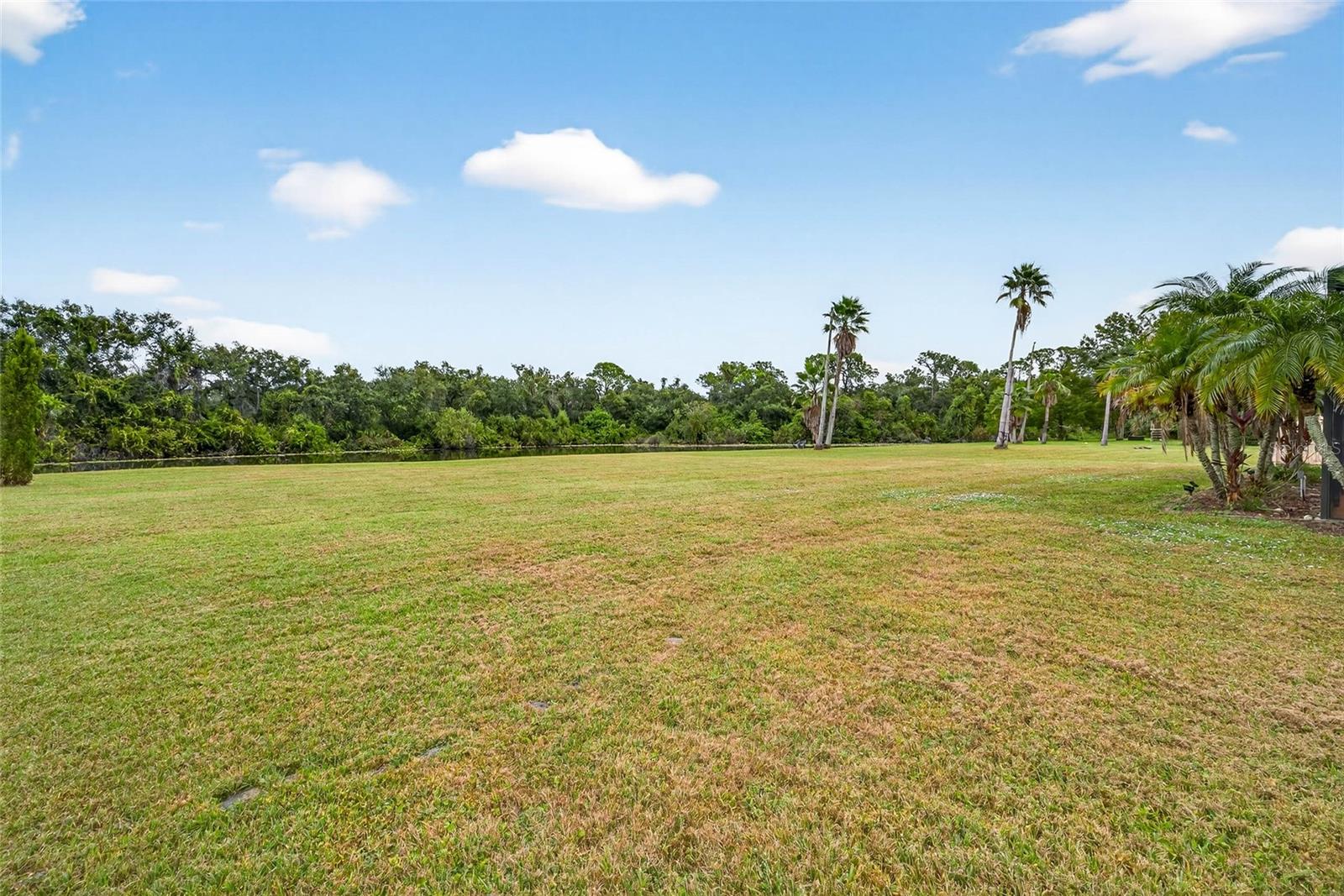 Image 54 of 64 For 14743 1st Avenue E