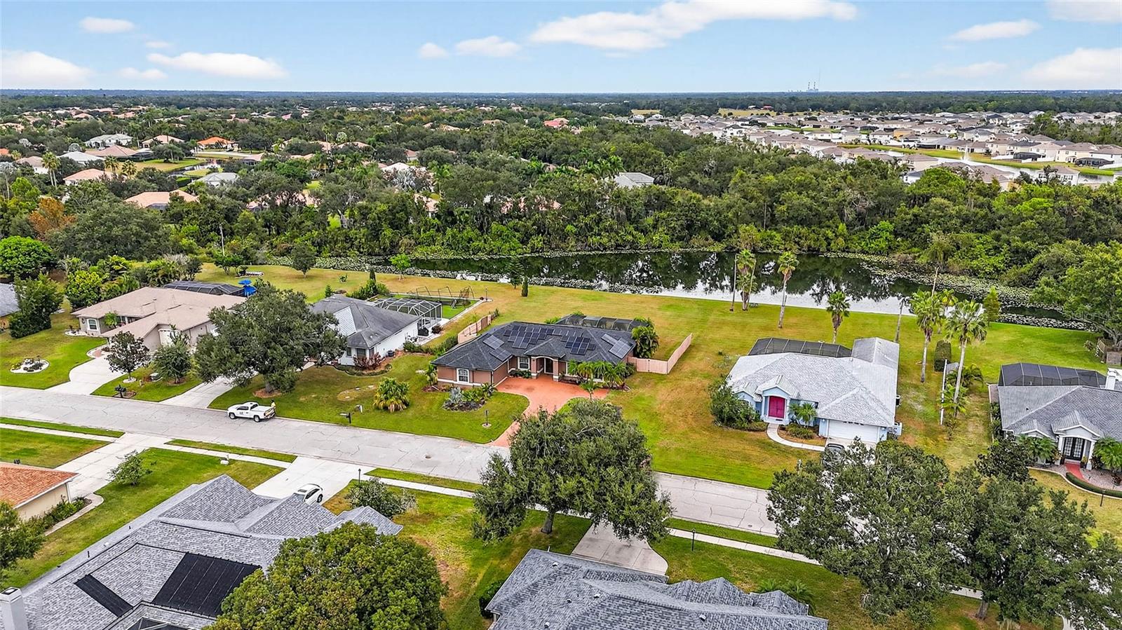 Image 58 of 64 For 14743 1st Avenue E