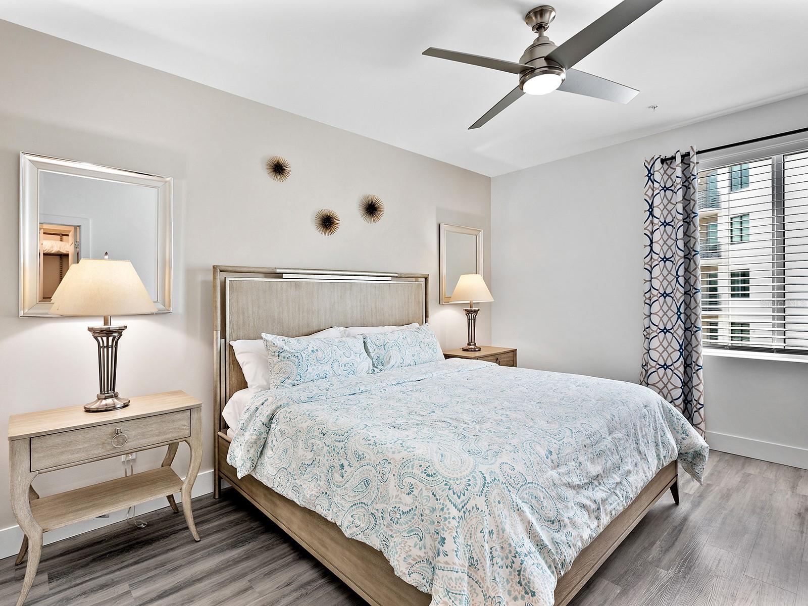 Image 26 of 45 For 1709 Tamiami Trail 318