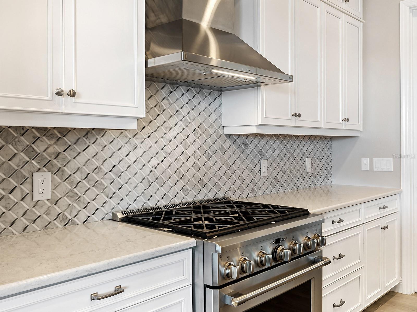 Image 18 of 85 For 8119 Waterbend Trail