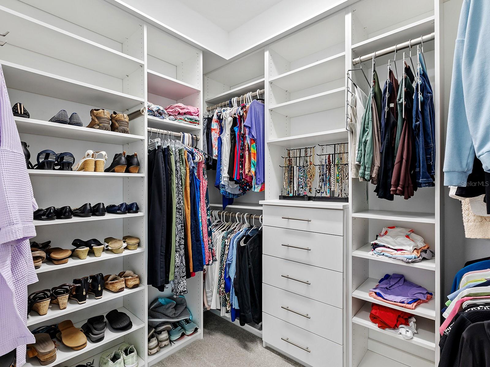 Image 33 of 85 For 8119 Waterbend Trail