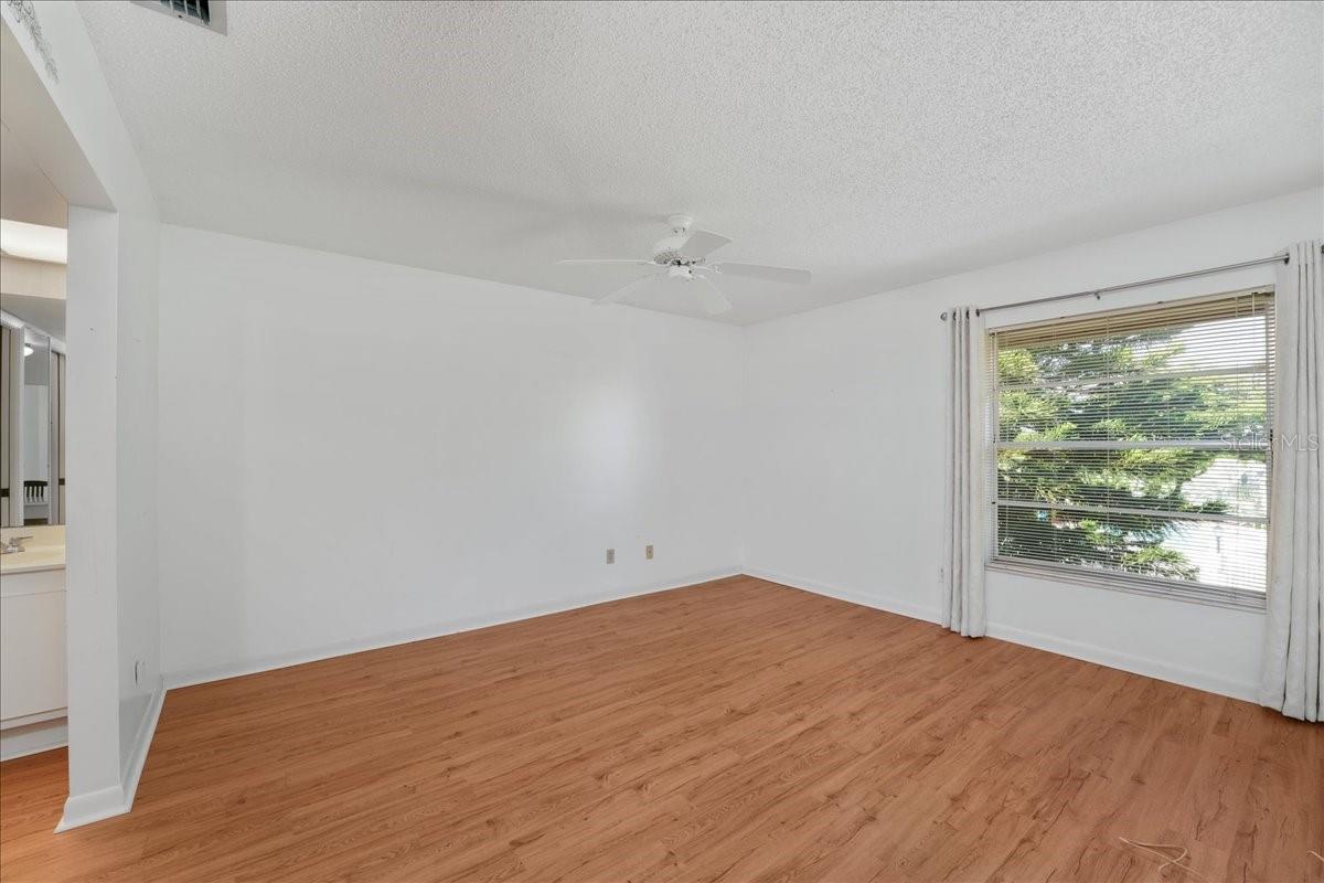 Image 11 of 31 For 6128 7th Avenue W 6128