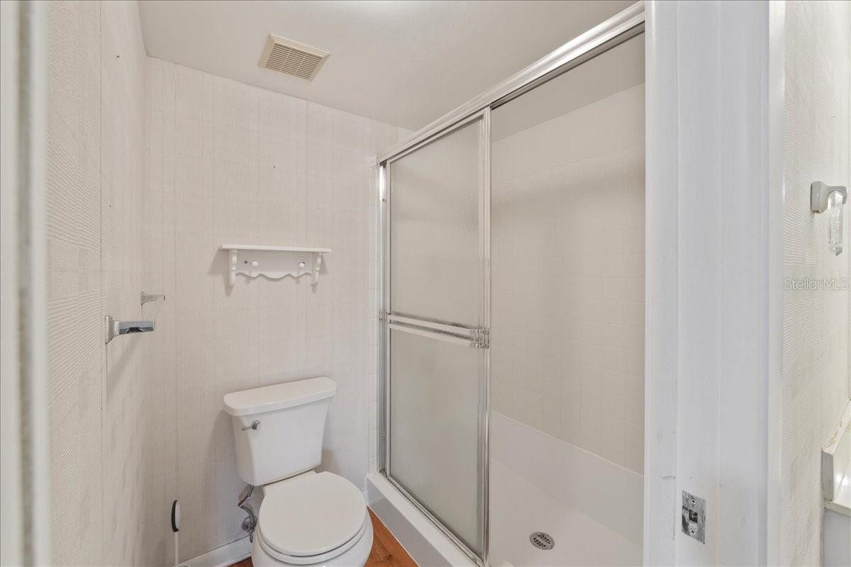 Image 16 of 31 For 6128 7th Avenue W 6128