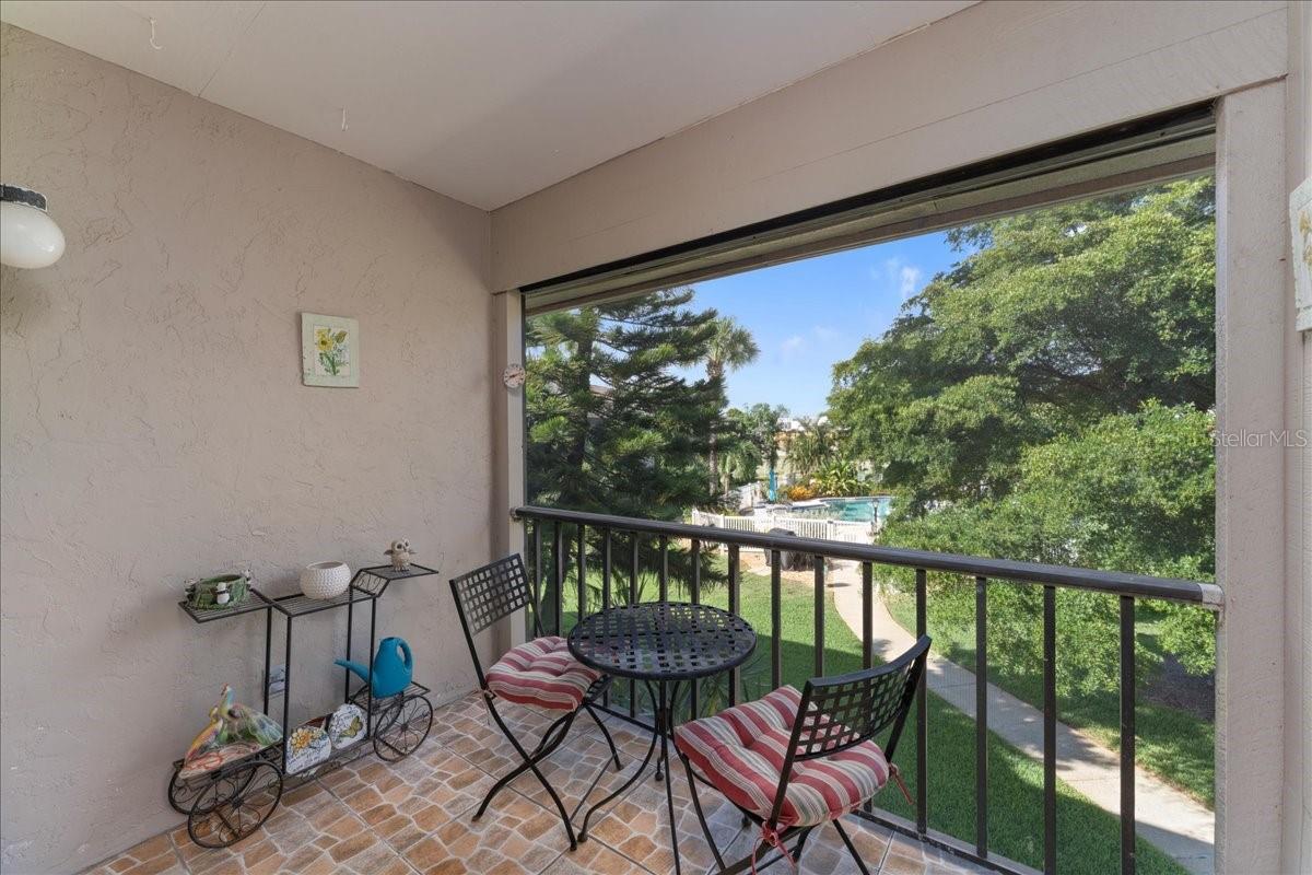 Image 19 of 31 For 6128 7th Avenue W 6128