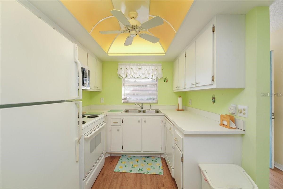 Image 4 of 31 For 6128 7th Avenue W 6128