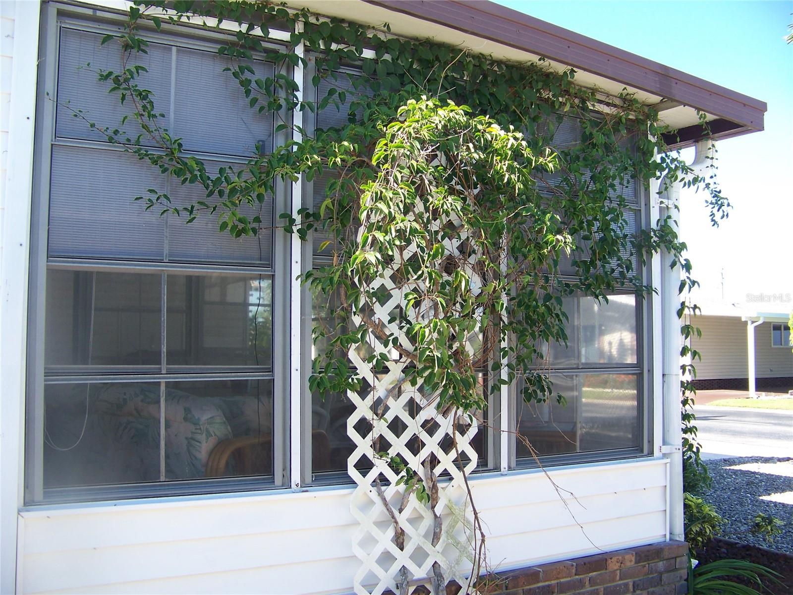 Image 14 of 58 For 15550 Burnt Store Road 210