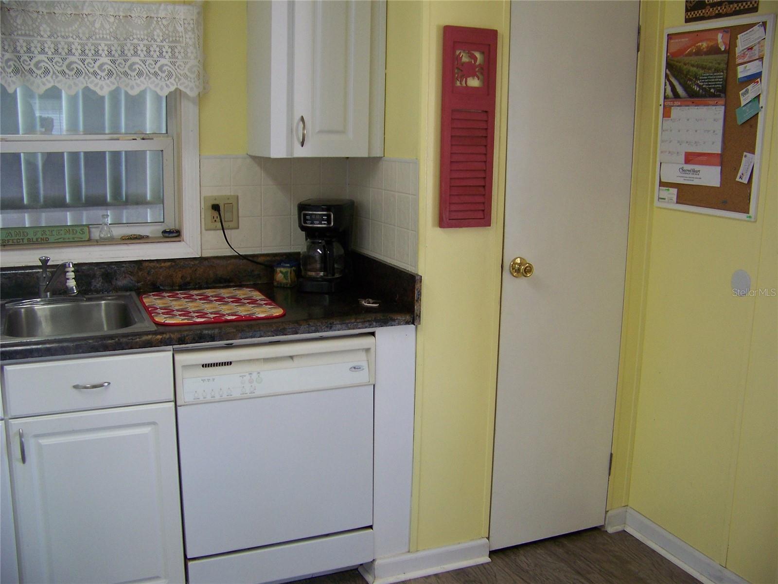 Image 16 of 58 For 15550 Burnt Store Road 210