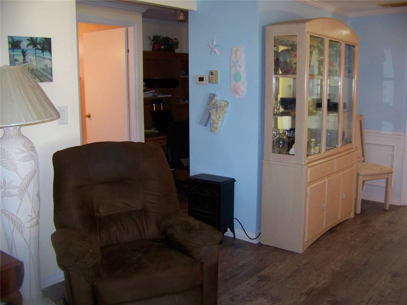 Image 28 of 58 For 15550 Burnt Store Road 210