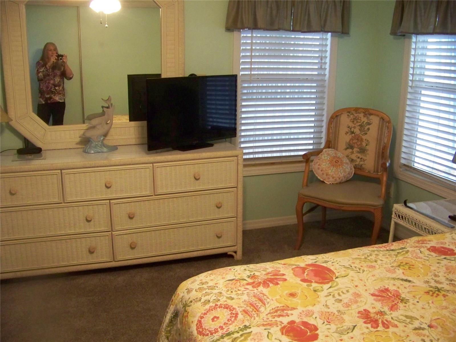 Image 40 of 58 For 15550 Burnt Store Road 210