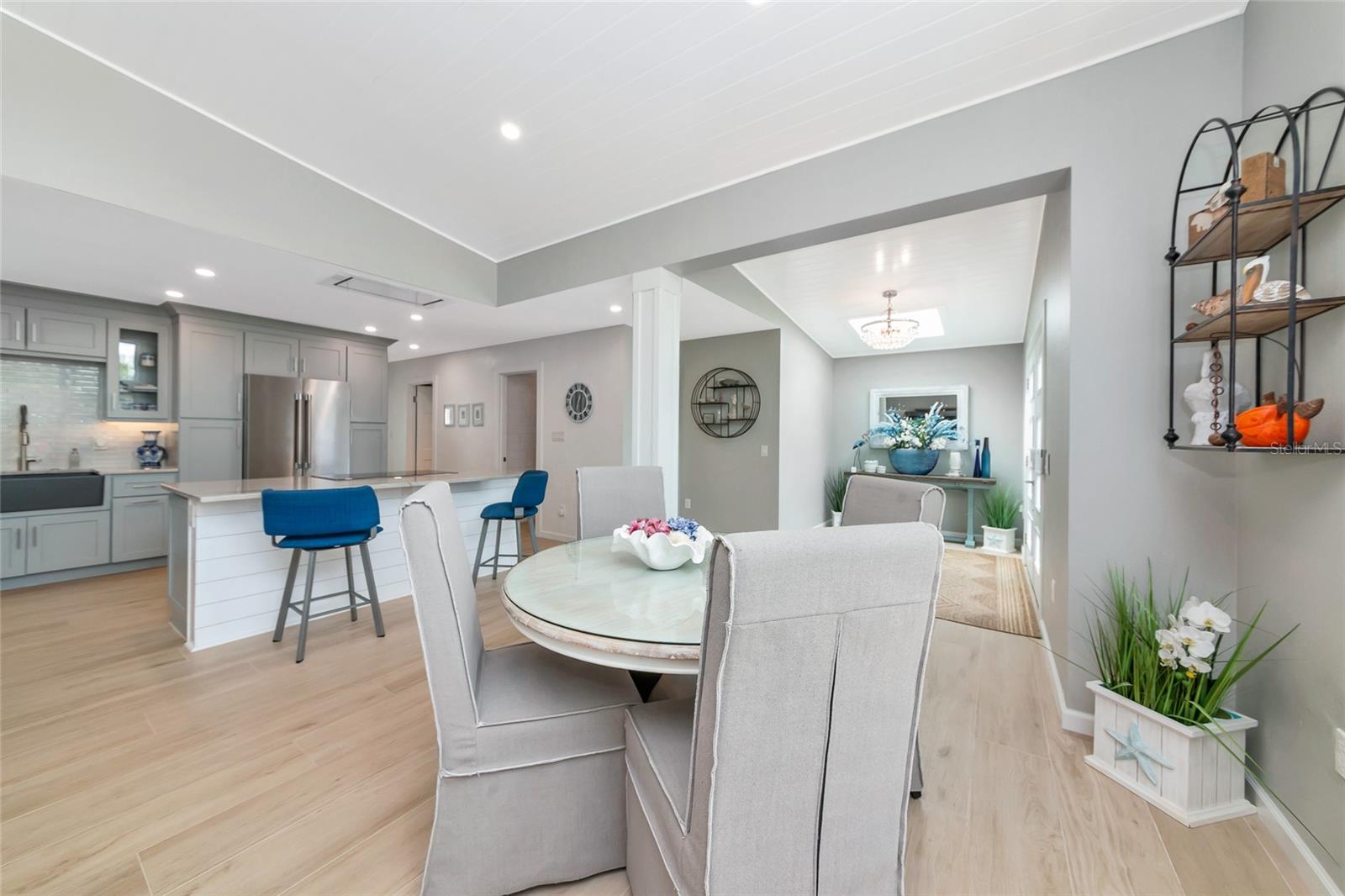 Image 12 of 92 For 9923 Spoonbill Road E