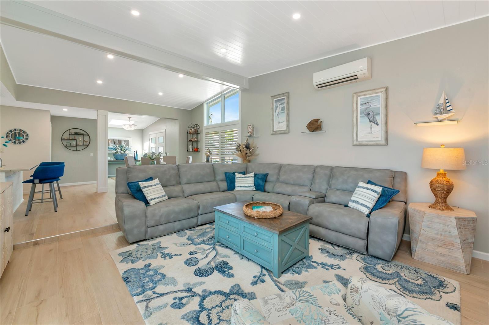 Image 15 of 92 For 9923 Spoonbill Road E