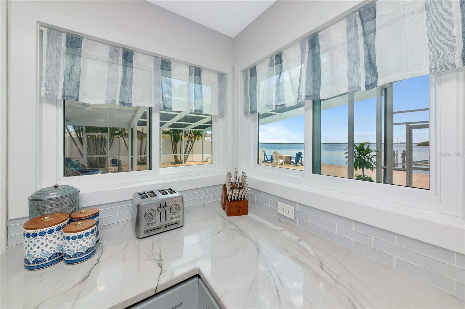 Image 23 of 92 For 9923 Spoonbill Road E