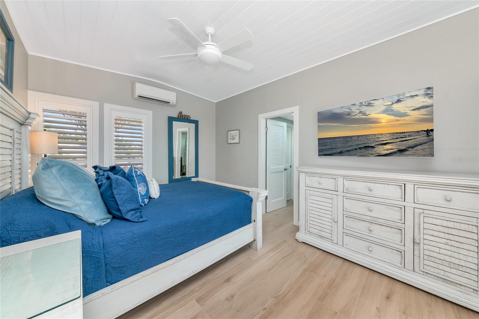 Image 27 of 92 For 9923 Spoonbill Road E