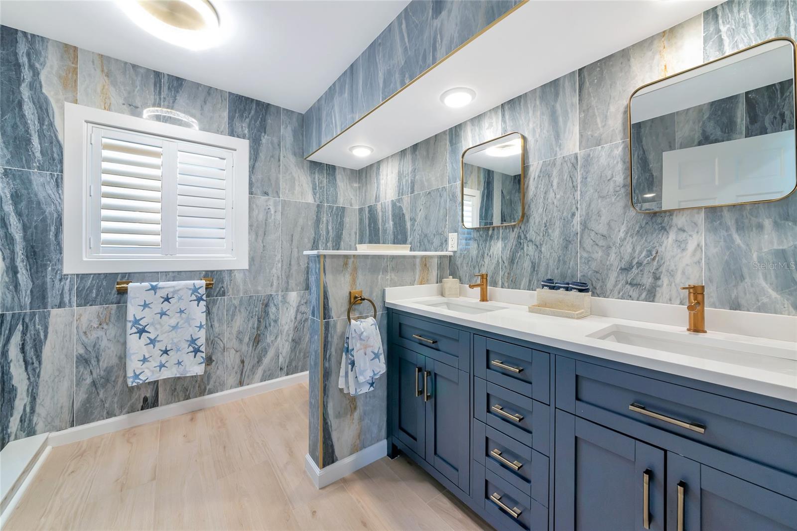 Image 37 of 92 For 9923 Spoonbill Road E