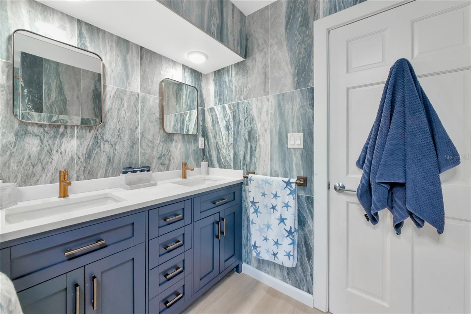 Image 39 of 92 For 9923 Spoonbill Road E