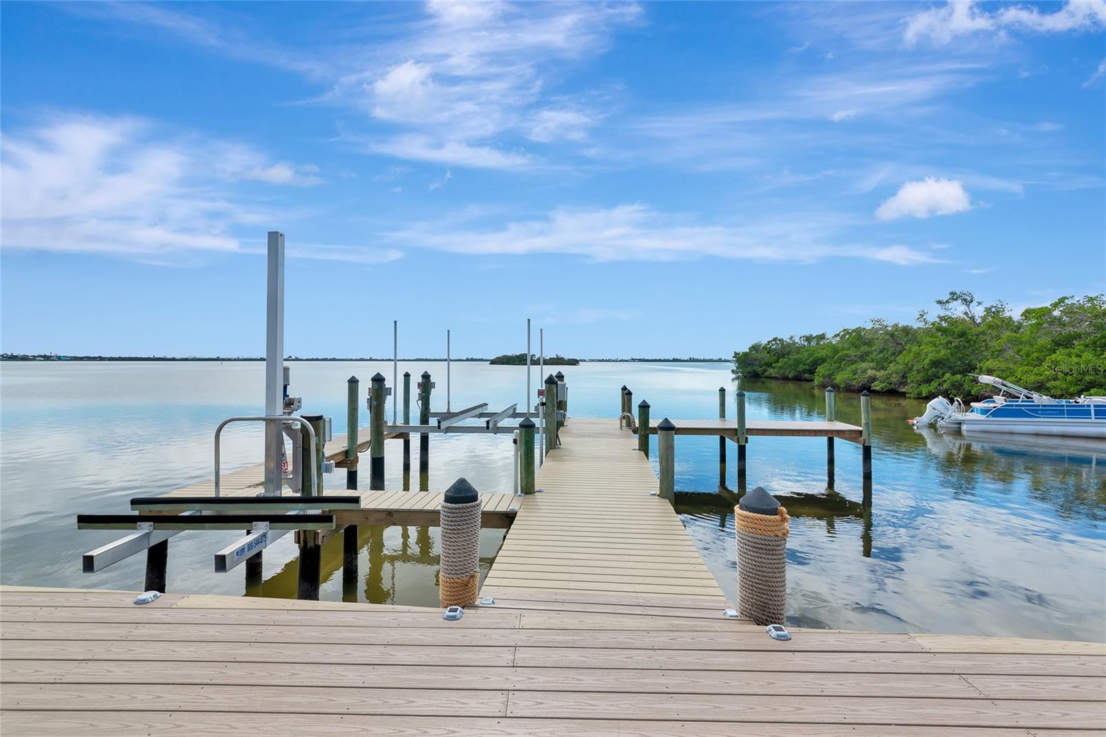 Image 57 of 92 For 9923 Spoonbill Road E