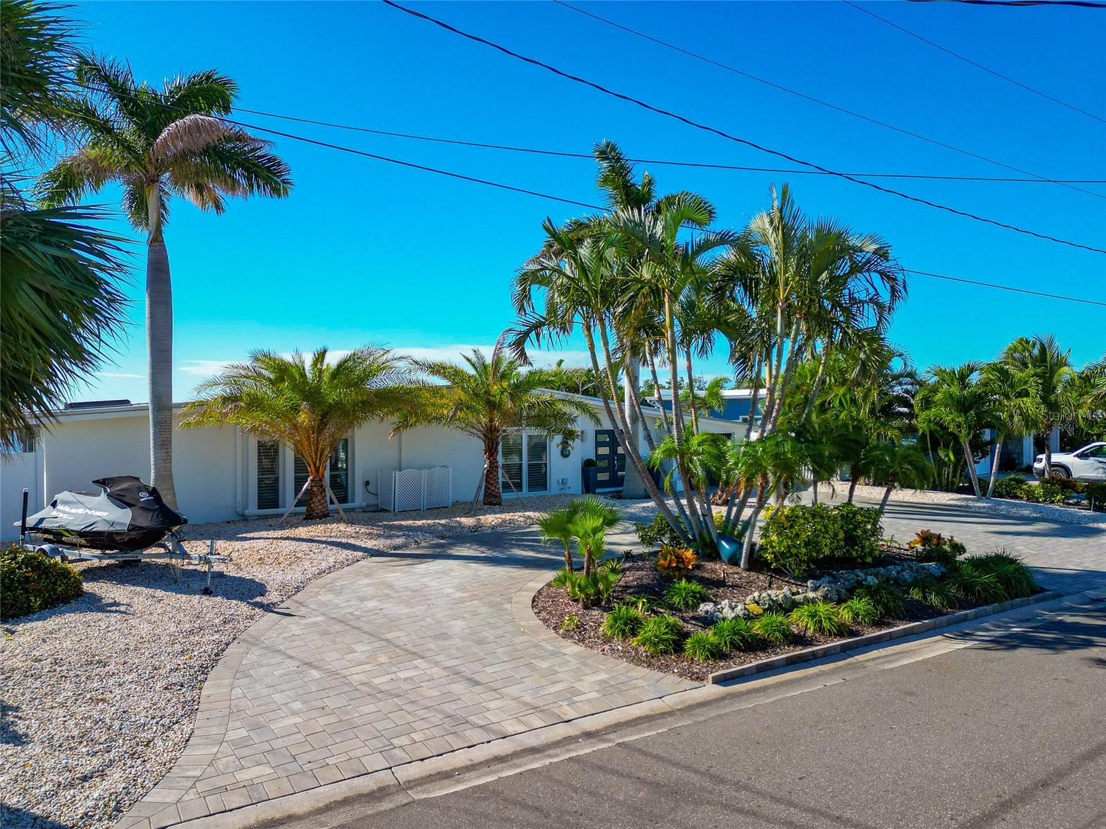 Image 68 of 92 For 9923 Spoonbill Road E