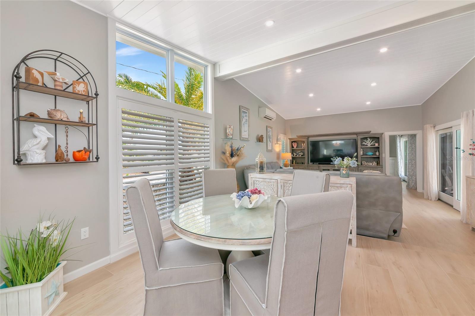 Image 9 of 92 For 9923 Spoonbill Road E