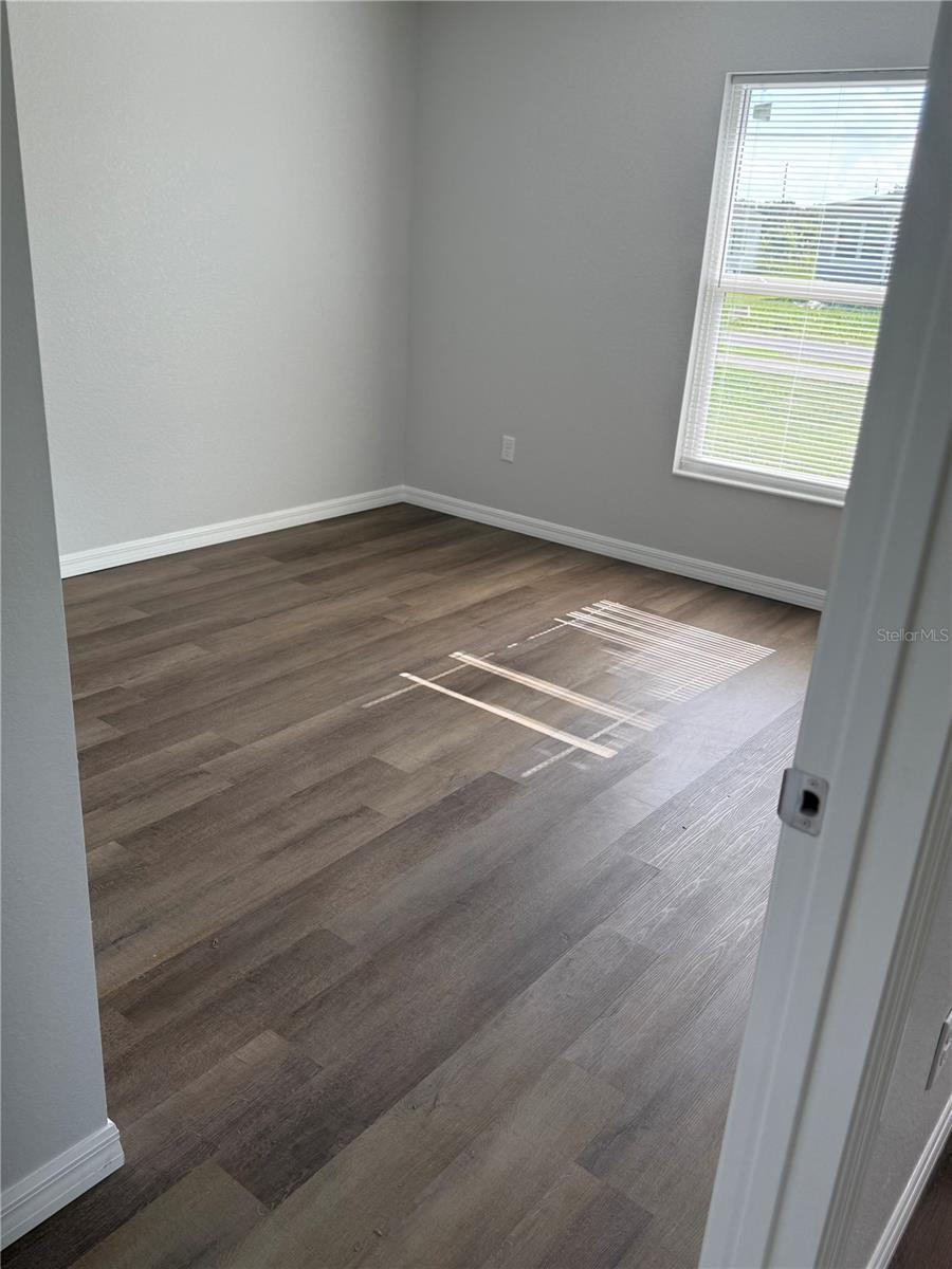 Image 4 of 10 For 1198 Mills Avenue