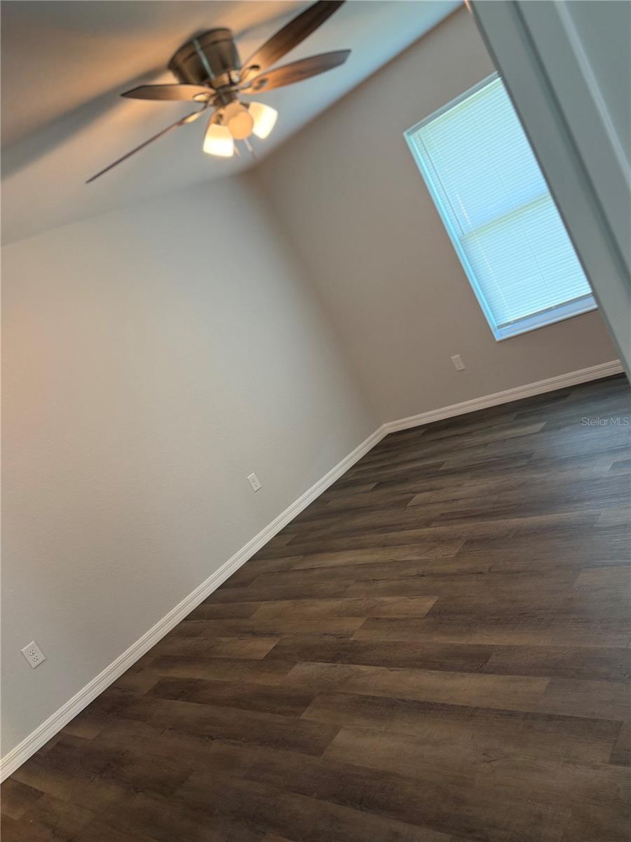 Image 7 of 10 For 1198 Mills Avenue