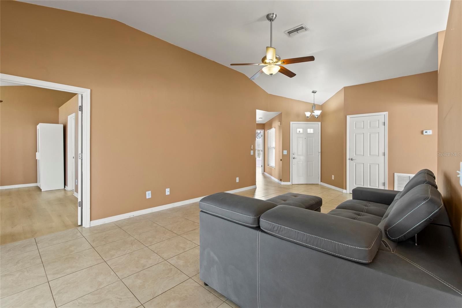 Image 11 of 43 For 1208 50th Street E