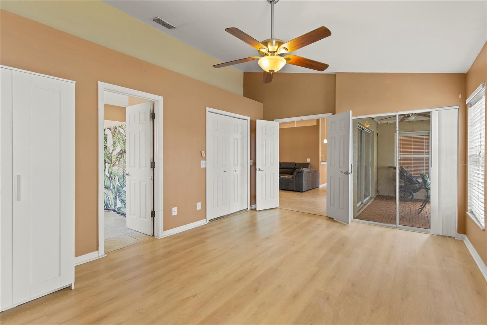 Image 23 of 43 For 1208 50th Street E