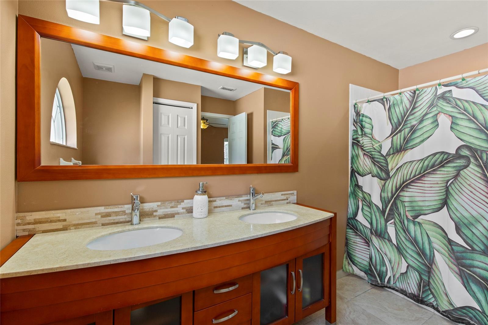 Image 24 of 43 For 1208 50th Street E