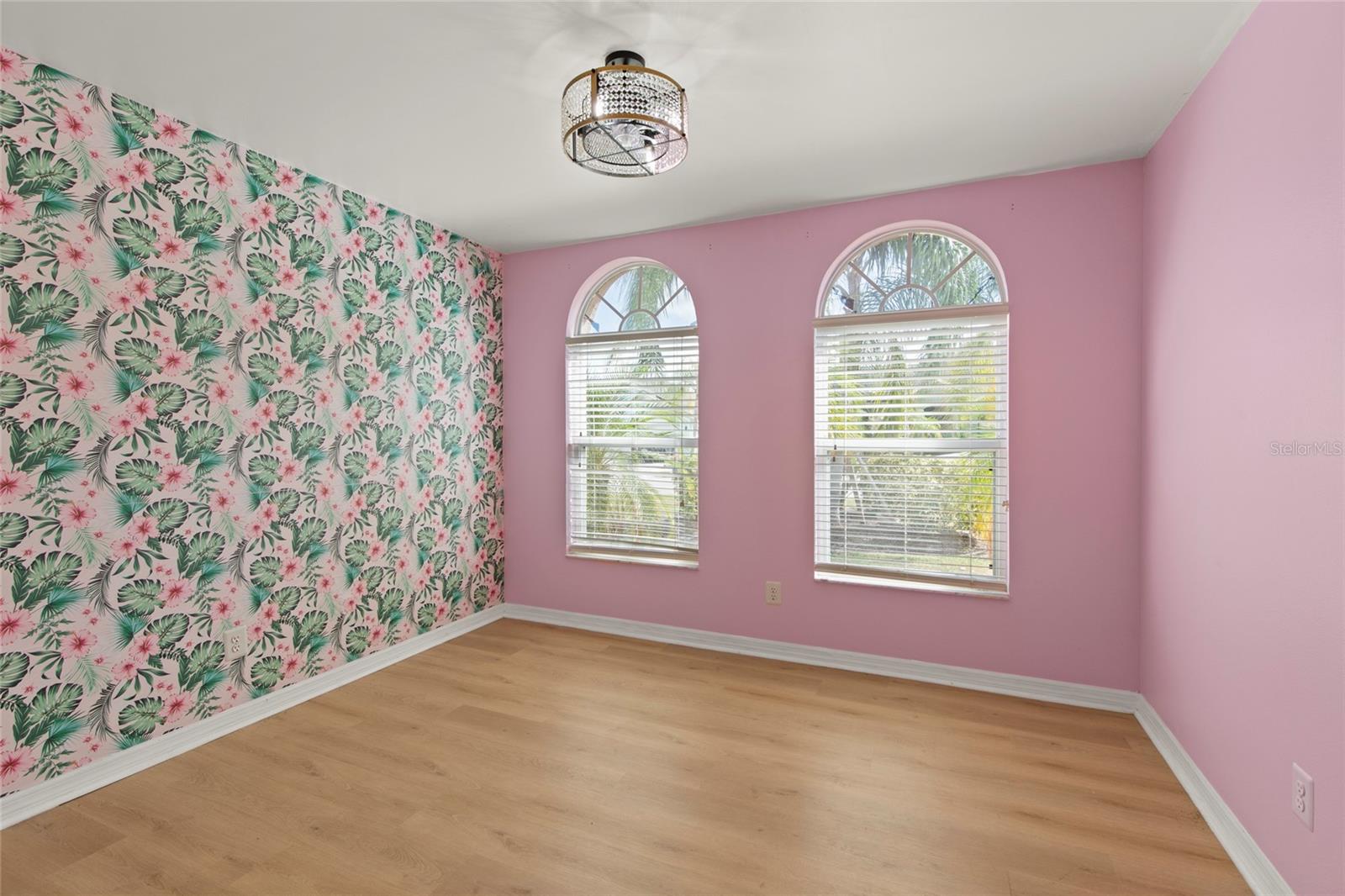 Image 27 of 43 For 1208 50th Street E